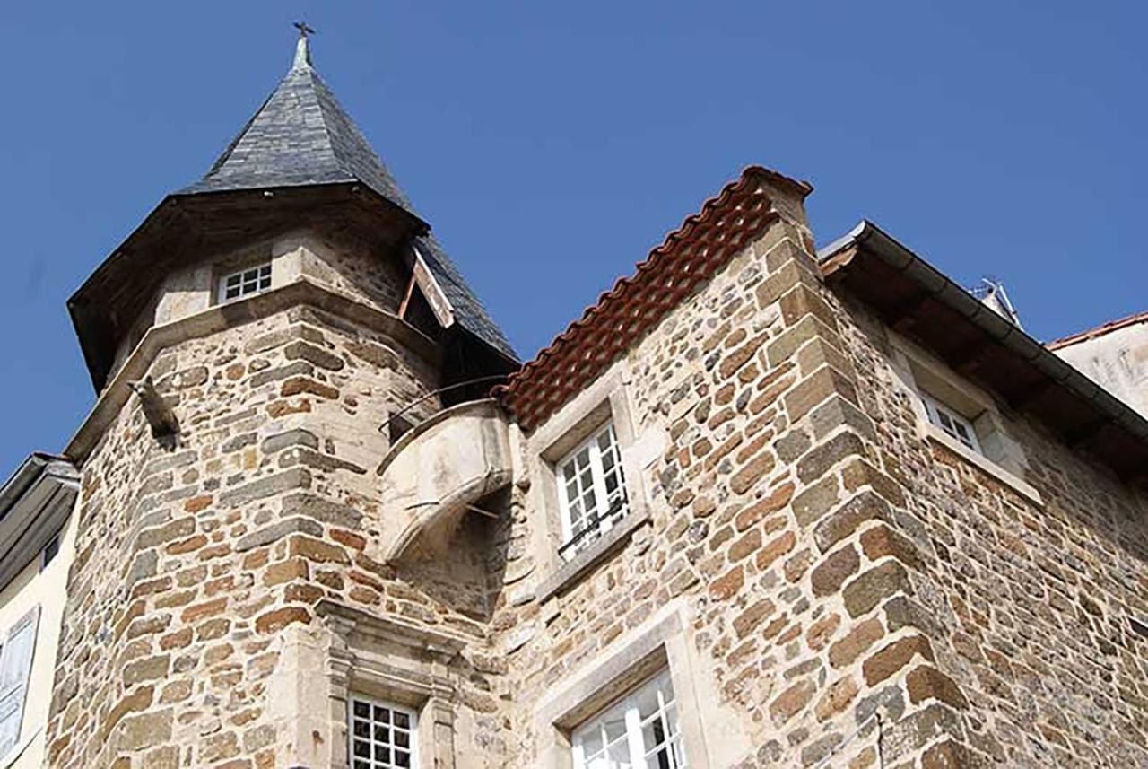 Le Puy-en-Velay Maison Au Loup - Superbe Ancien Hotel Particulier Du Xvie Siecle Au Coeur De La Vieille Ville Du Puy المظهر الخارجي الصورة