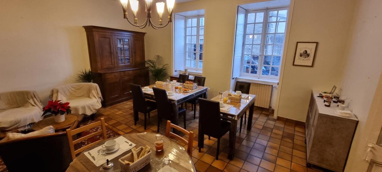 Le Puy-en-Velay Maison Au Loup - Superbe Ancien Hotel Particulier Du Xvie Siecle Au Coeur De La Vieille Ville Du Puy المظهر الخارجي الصورة