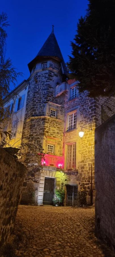 Le Puy-en-Velay Maison Au Loup - Superbe Ancien Hotel Particulier Du Xvie Siecle Au Coeur De La Vieille Ville Du Puy المظهر الخارجي الصورة